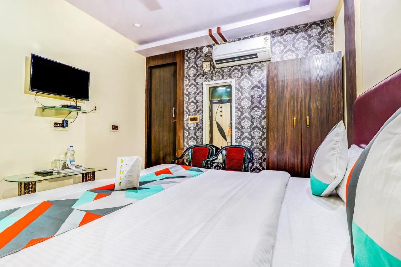 FabHotel Gazal Residency Deluxe Room 10
