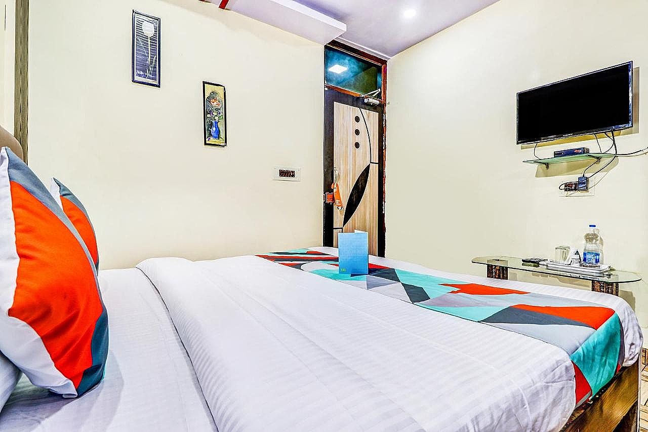 FabHotel Gazal Residency Deluxe Room 7