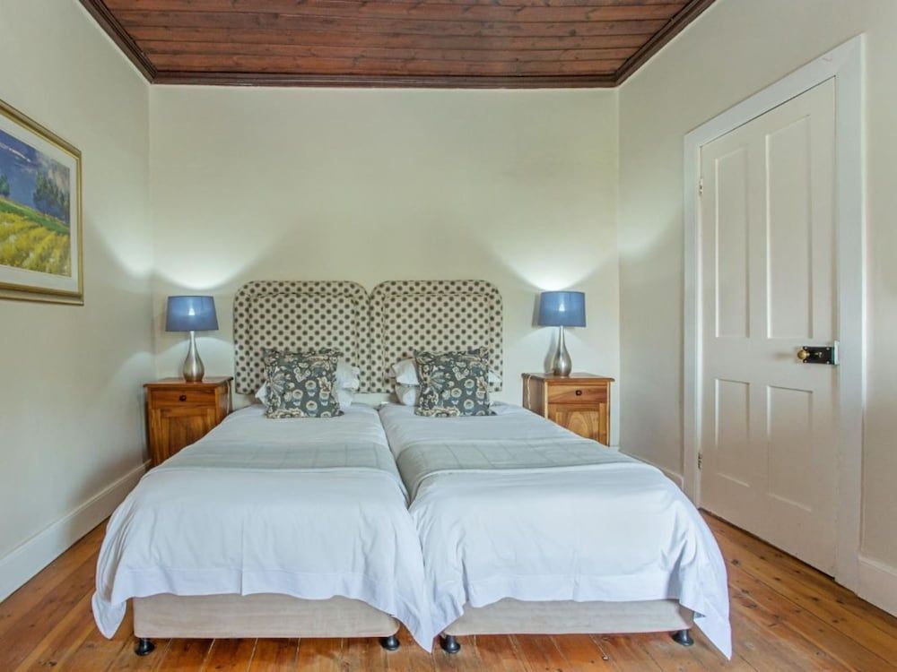 Swartberg Country Manor Standard Twin Room 5