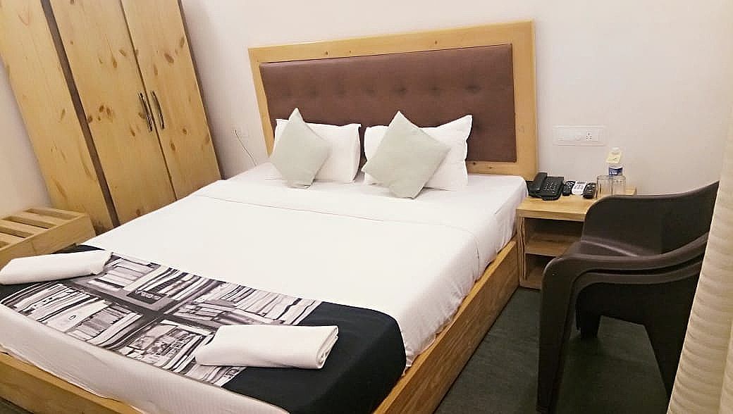 Baga Hideout Resort Deluxe Room 2