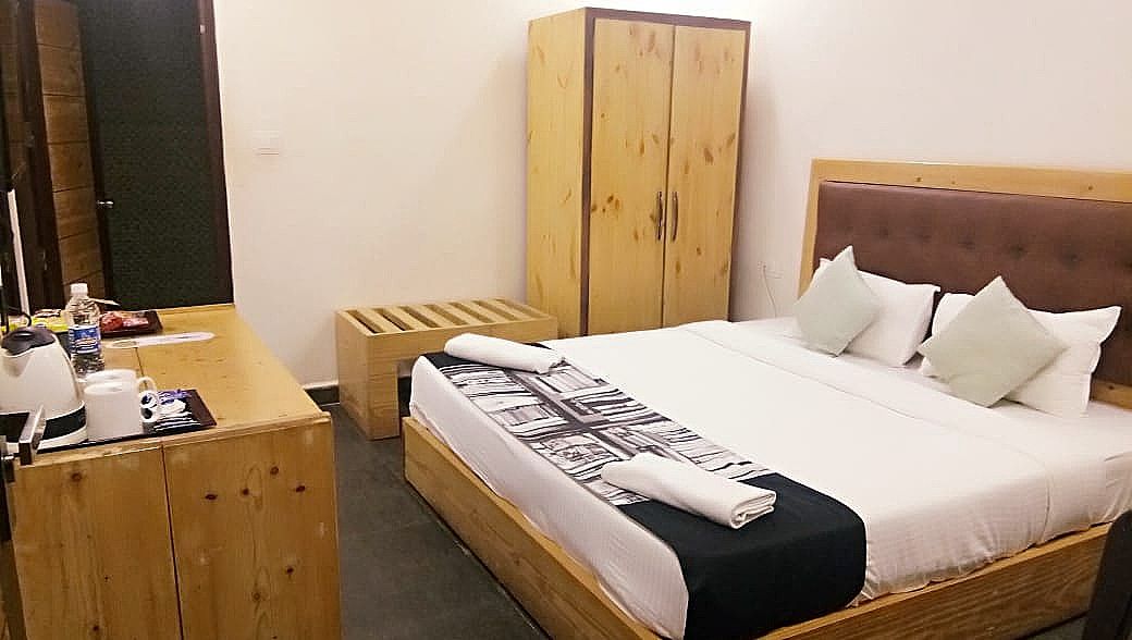 Baga Hideout Resort Deluxe Room 3