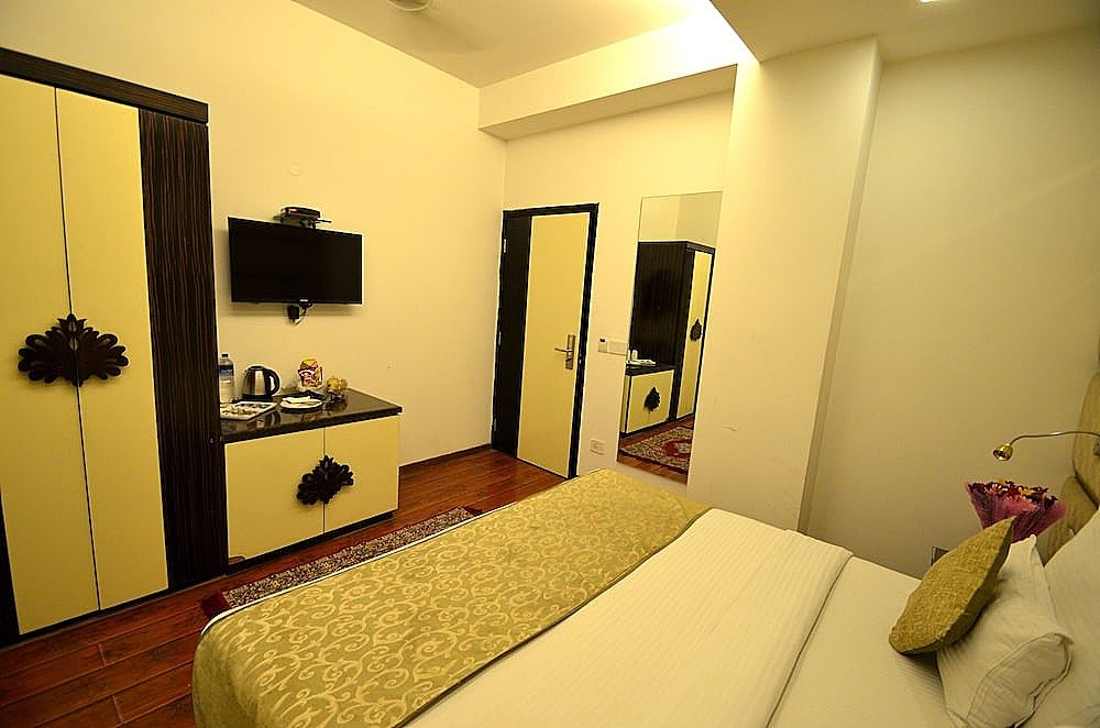 Hotel Metro View Deluxe Room 14