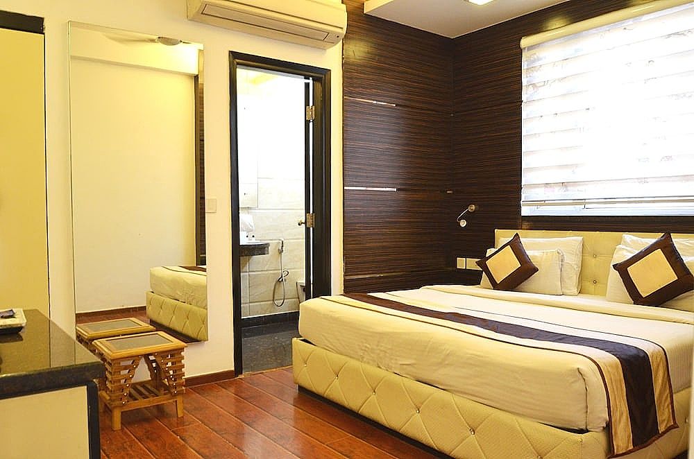 Hotel Metro View Premium Room 4