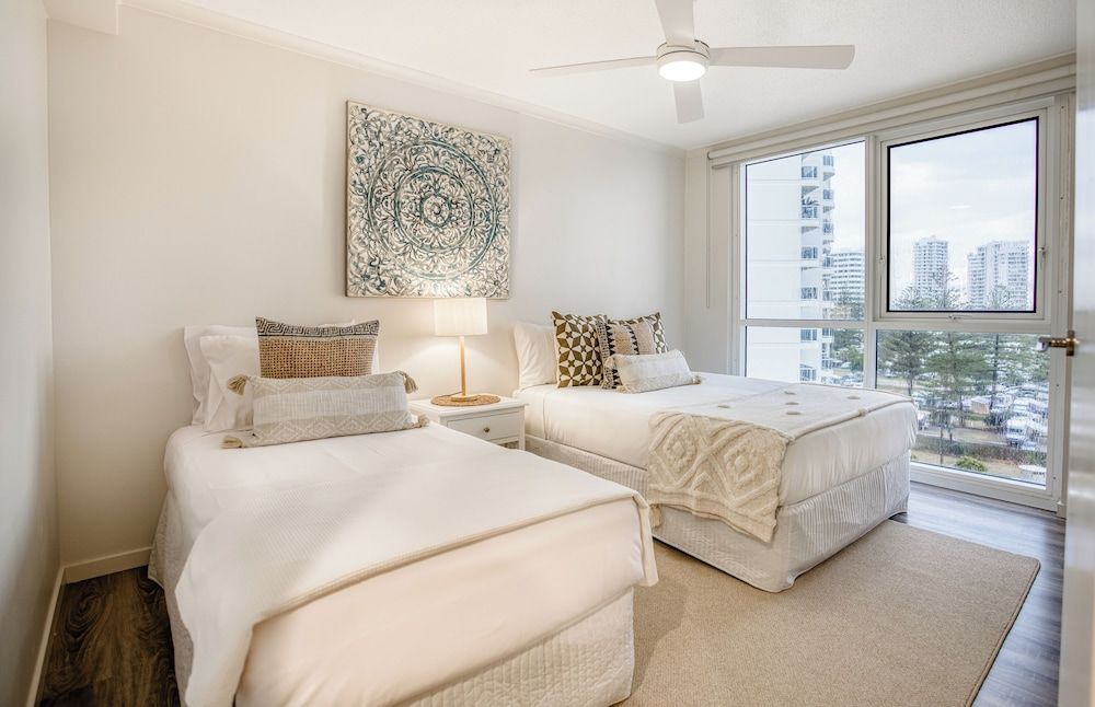 Two Bedroom Garden-West View Apartment