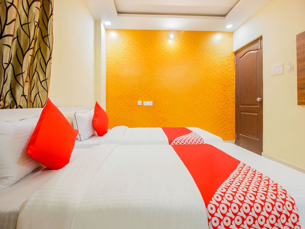 OYO 36267 Aaditya Grand Double or Twin Room 13