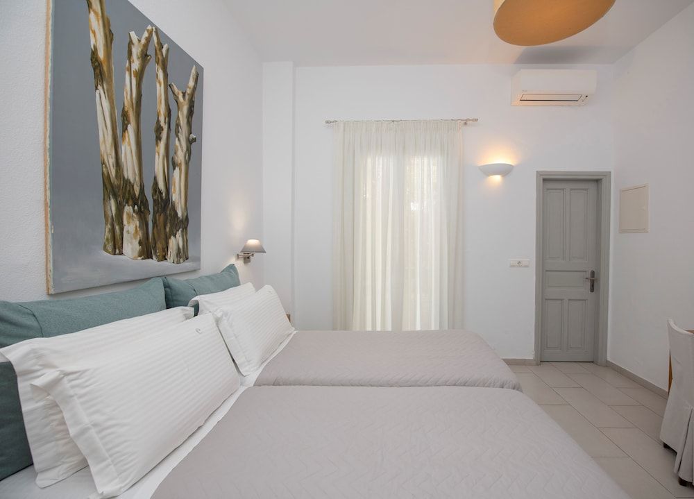 Elena Hotel Standard Room 3