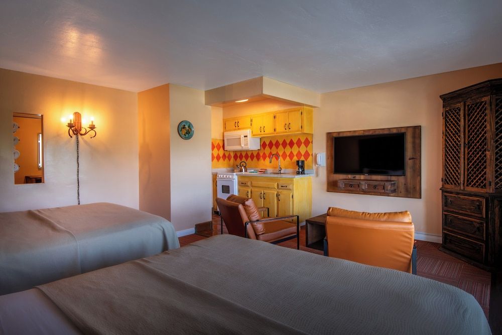 Hotel Pepper Tree Boutique Kitchen Studios - Anaheim Queen Kitchen Studio 5