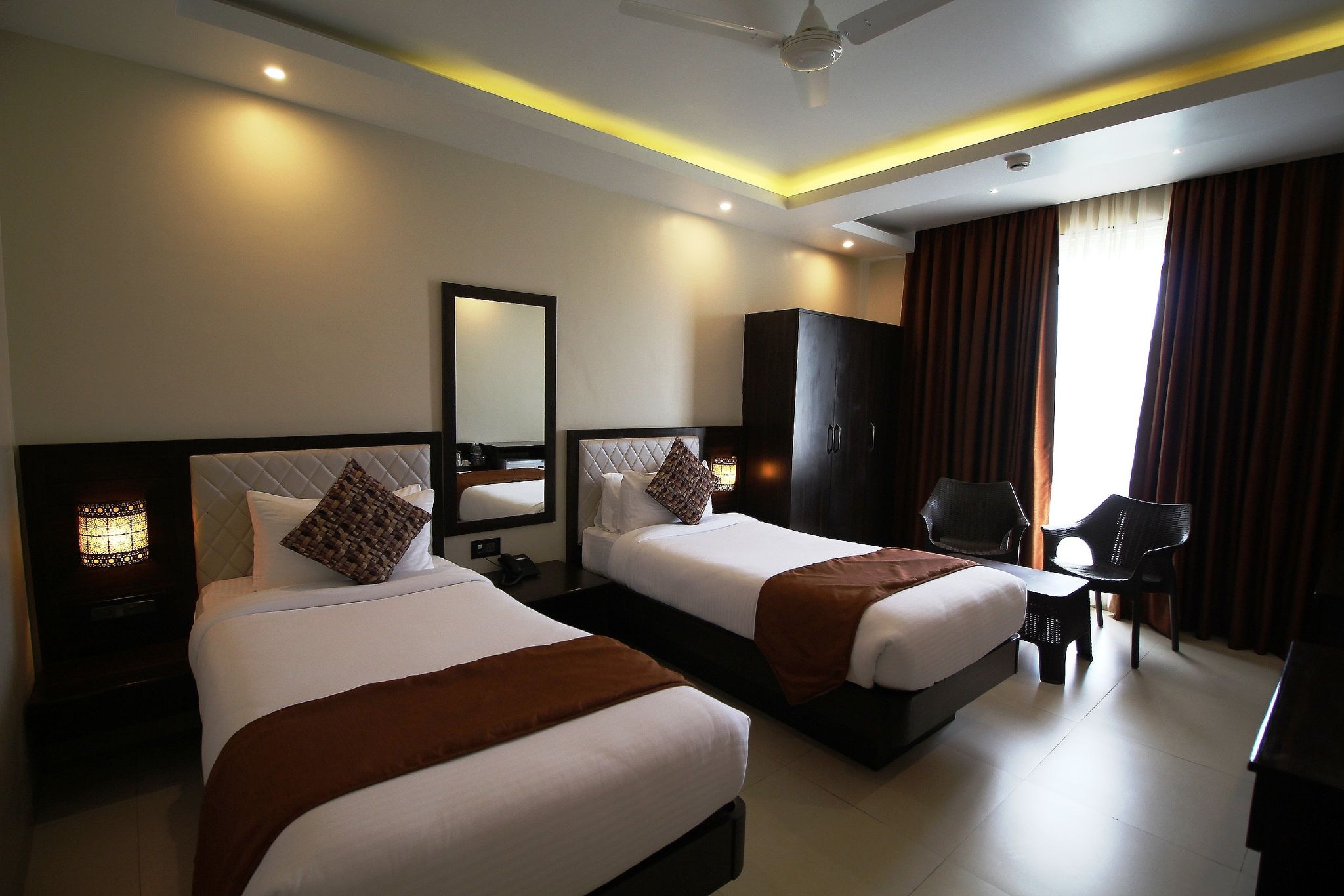 Hotel Golden Plateau Premium Twin Room 11