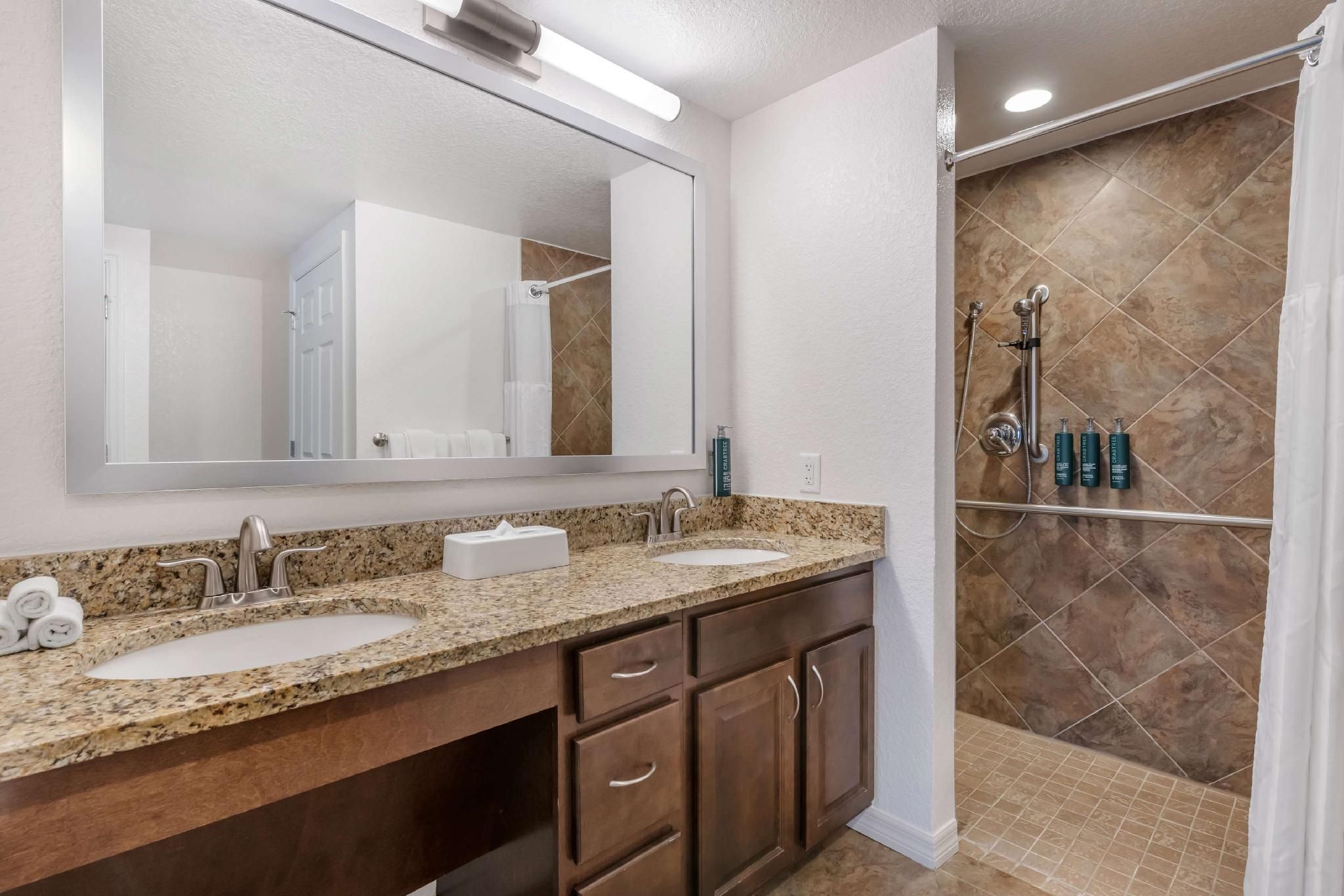 2 BEDROOM 1 KING 2 QUEENS SUITE ACC ROLL-IN