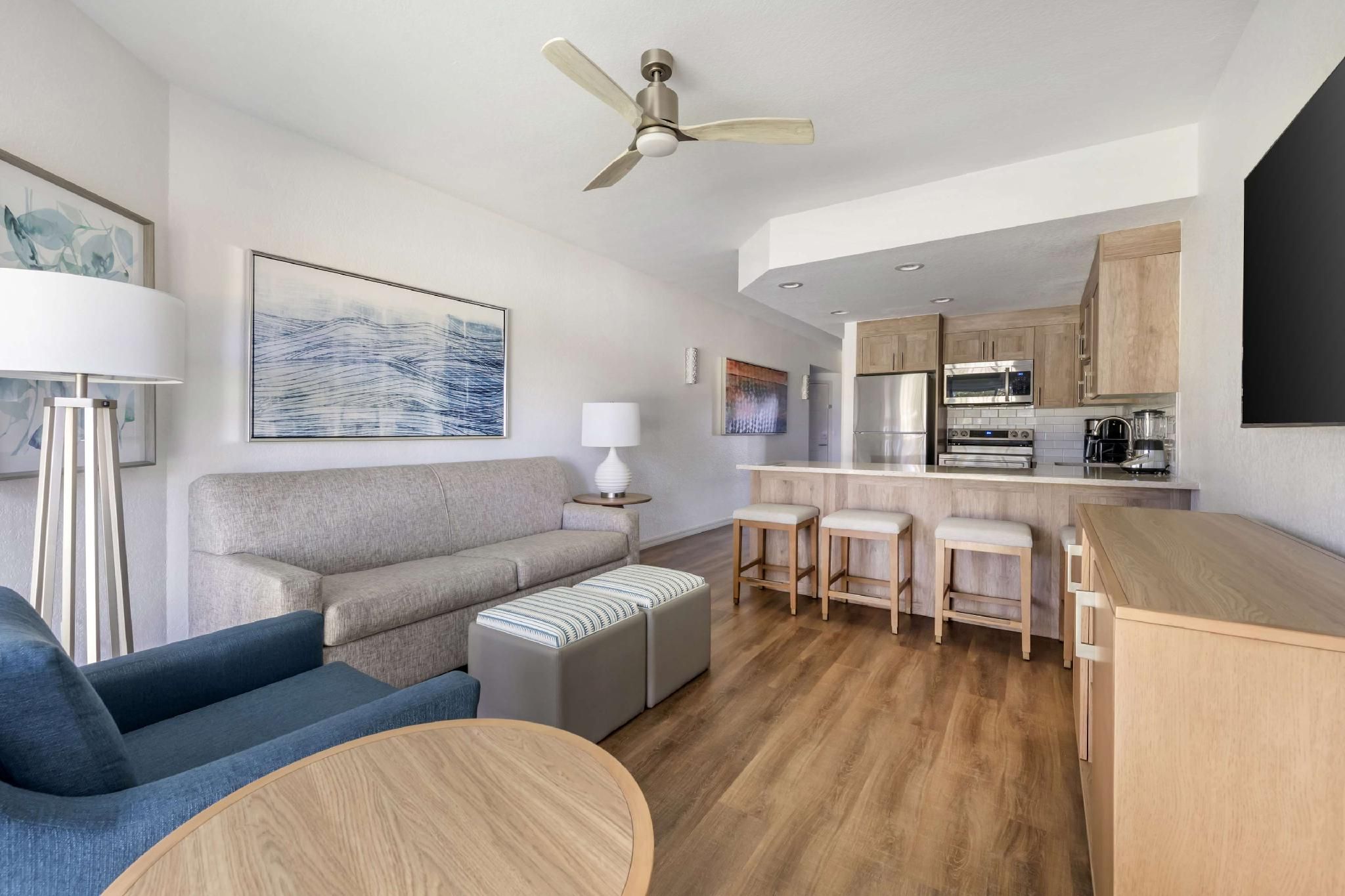 1 BEDROOM 1 QUEEN SUITE PLUS