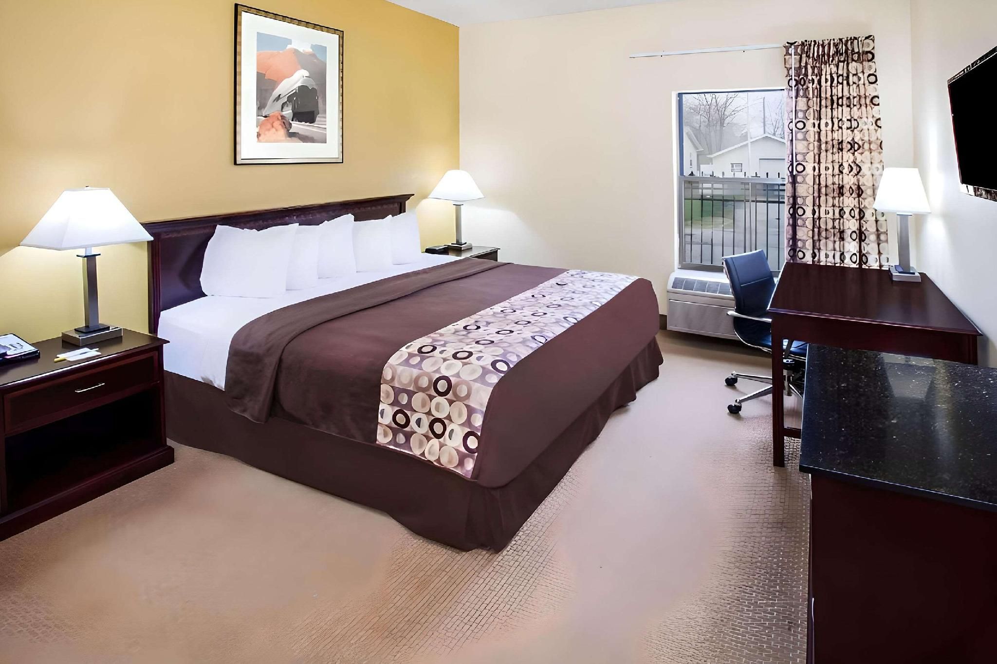 1 King Bed, Non-smoking