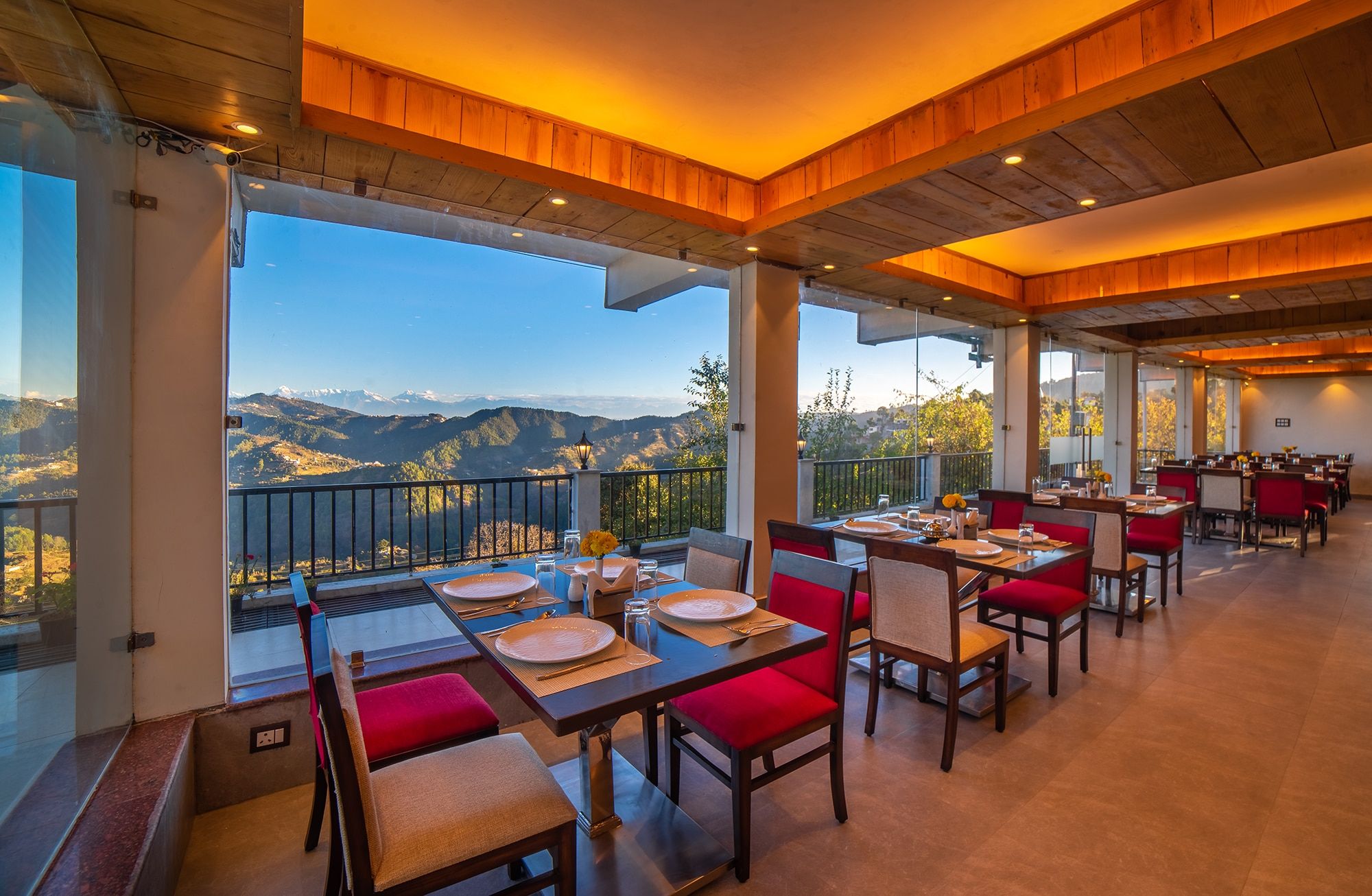 Food & Dining
