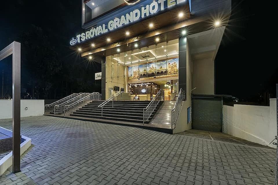 undefined TS Royal Grand Hotel 7