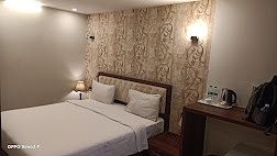 TS Royal Grand Hotel Luxury Room 3