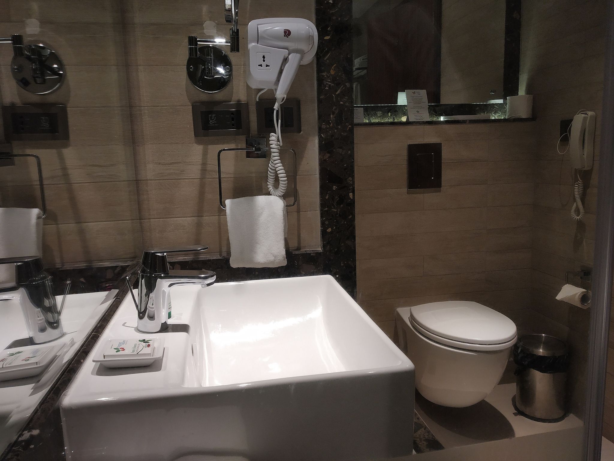 Royal Fragrant Suite With Private Terrace