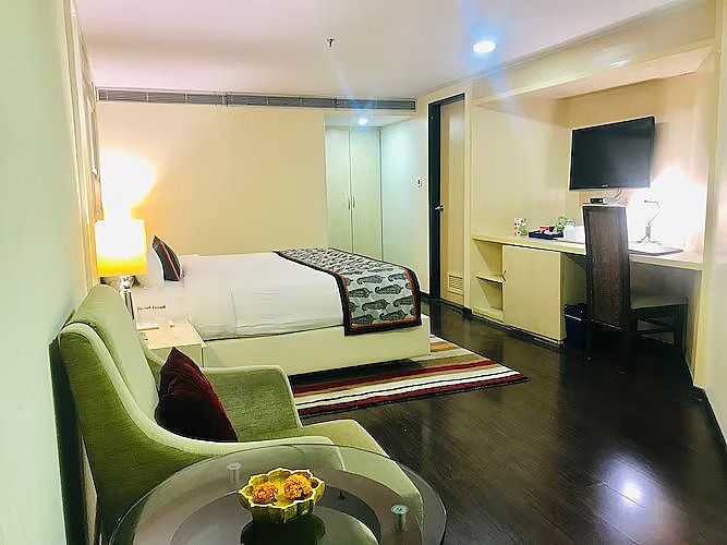 Golden Tulip Jaipur City Center Deluxe Room 2