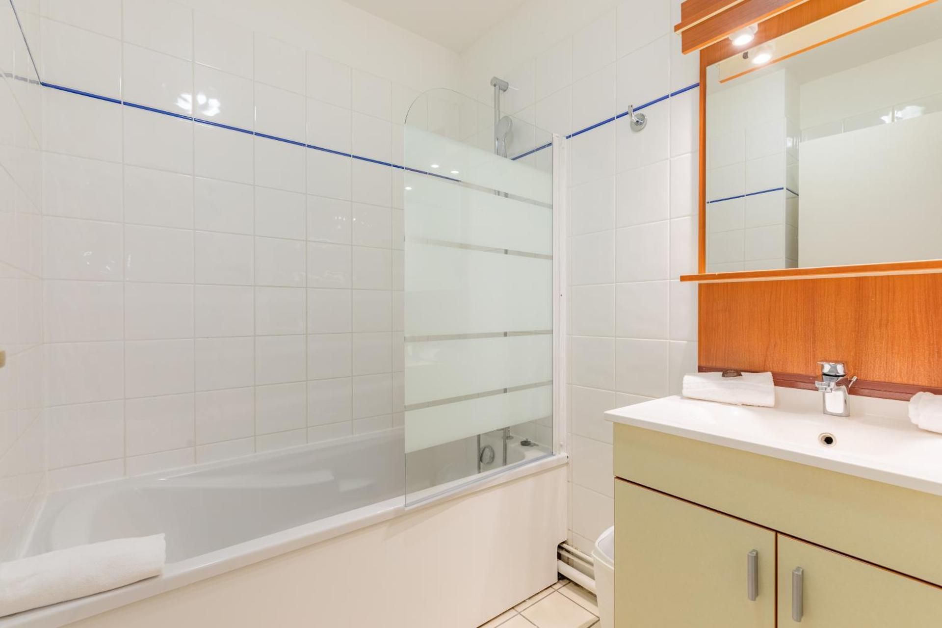 Appart'City Classic Caen Deluxe Apartment