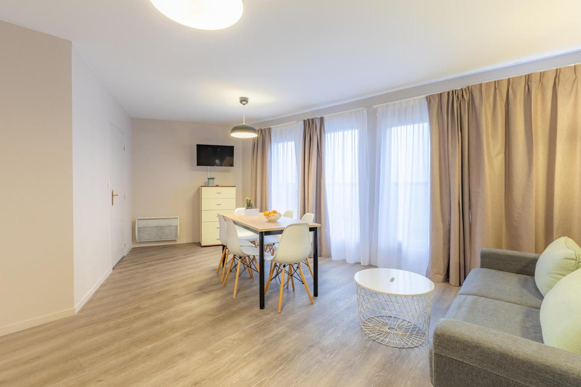 Appart'City Classic Caen Deluxe Apartment 2