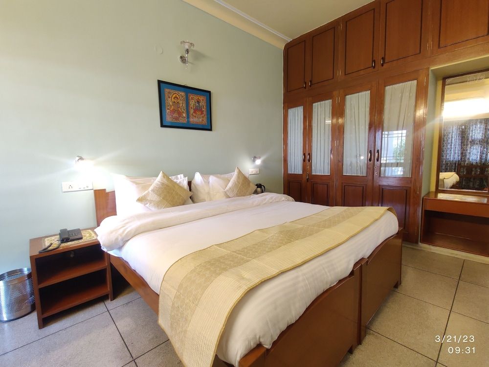 Girisadan - A City Centre Boutique Hotel Superior Deluxe Double Room with Terrace