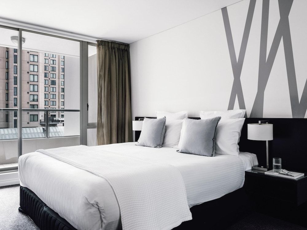 Superior Suite, 1 Bedroom, Balcony (Floors 4-9, Kitchen)