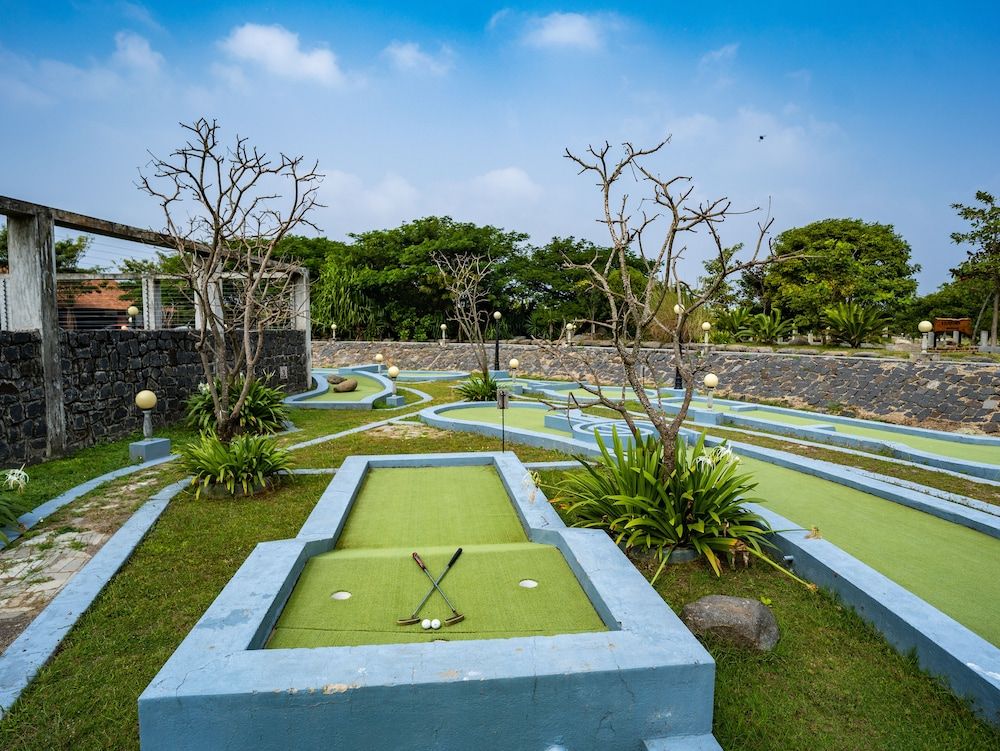 Mini-golf