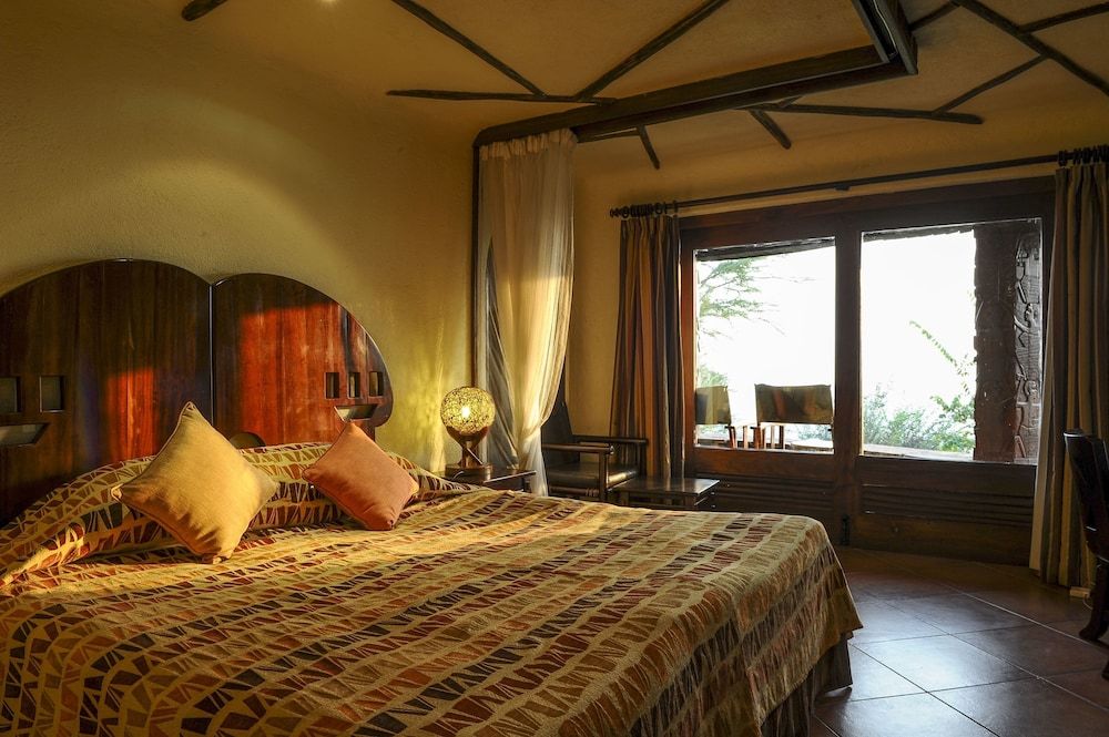 Serengeti Serena Safari Lodge Standard Room 2