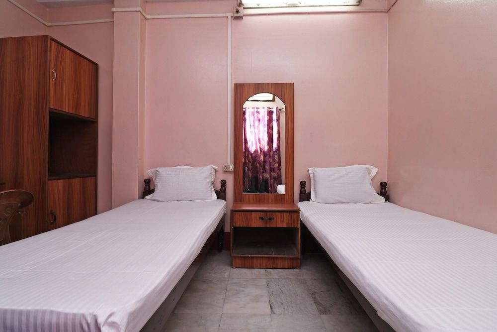 undefined SPOT ON 41656 Hotel Maruti 8