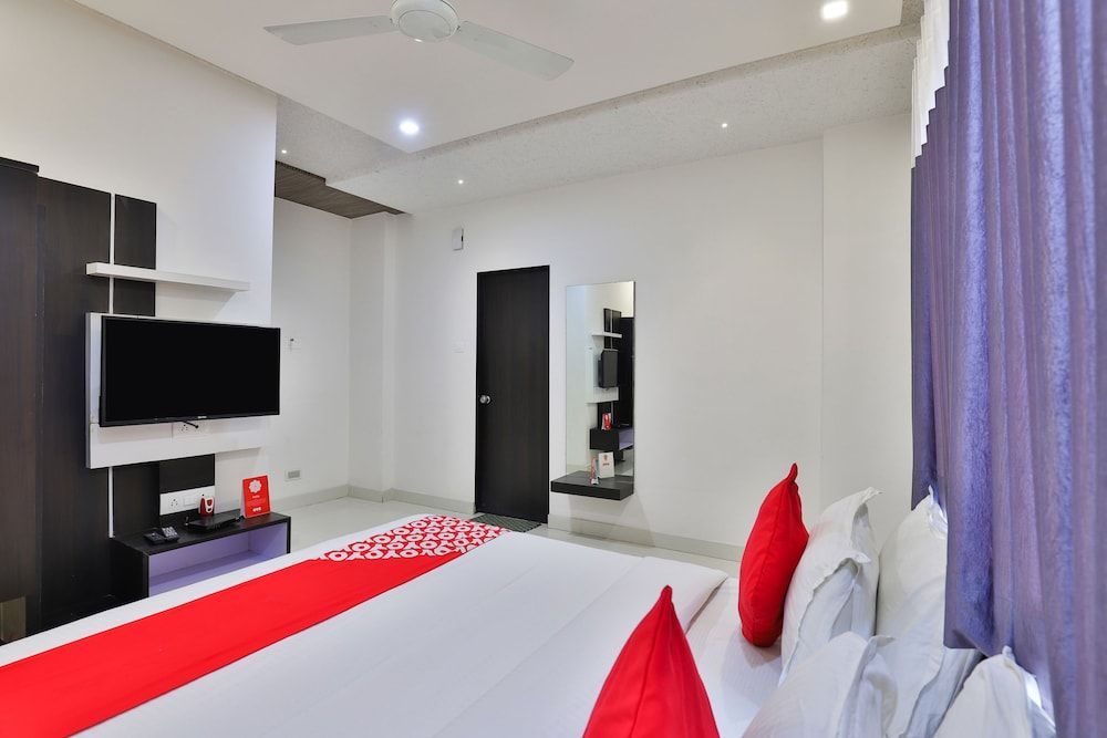 OYO 18807 Vrajbhoomi Standard Room 15