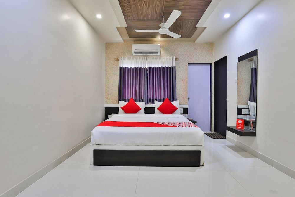OYO 18807 Vrajbhoomi Standard Room 9