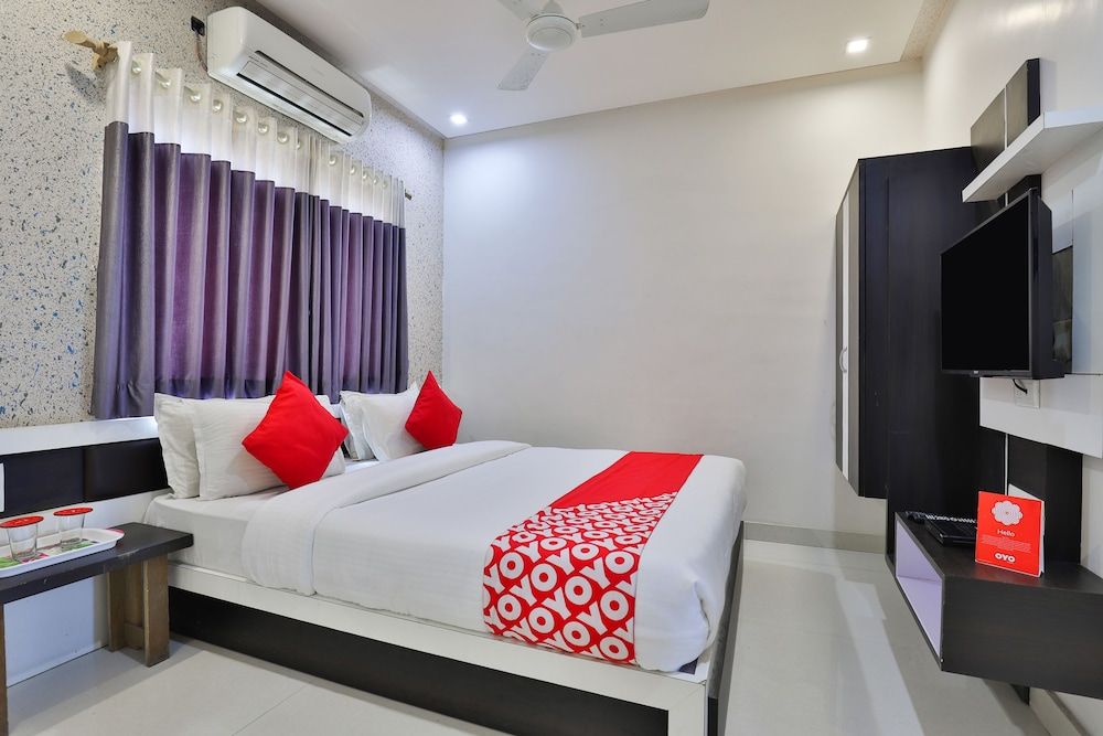 OYO 18807 Vrajbhoomi Standard Room 16