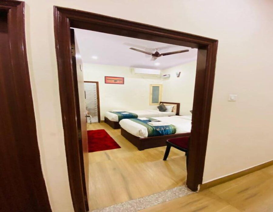 The Century Plaza Hotel Deluxe Room 5