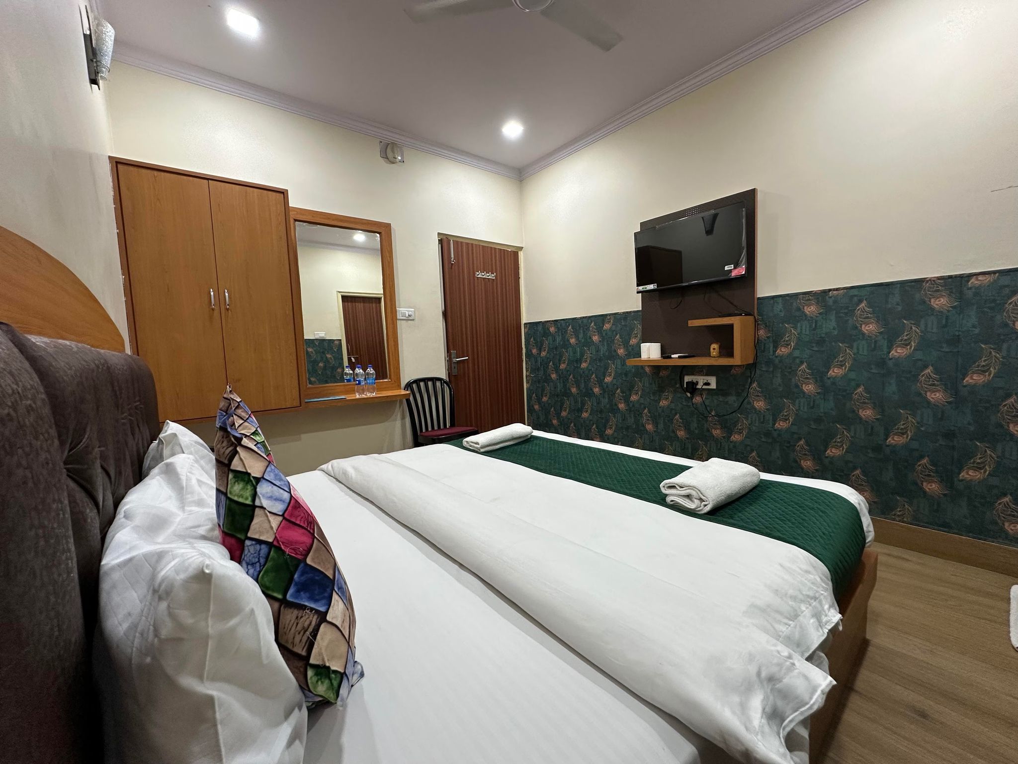 The Century Plaza Hotel Deluxe Room 2