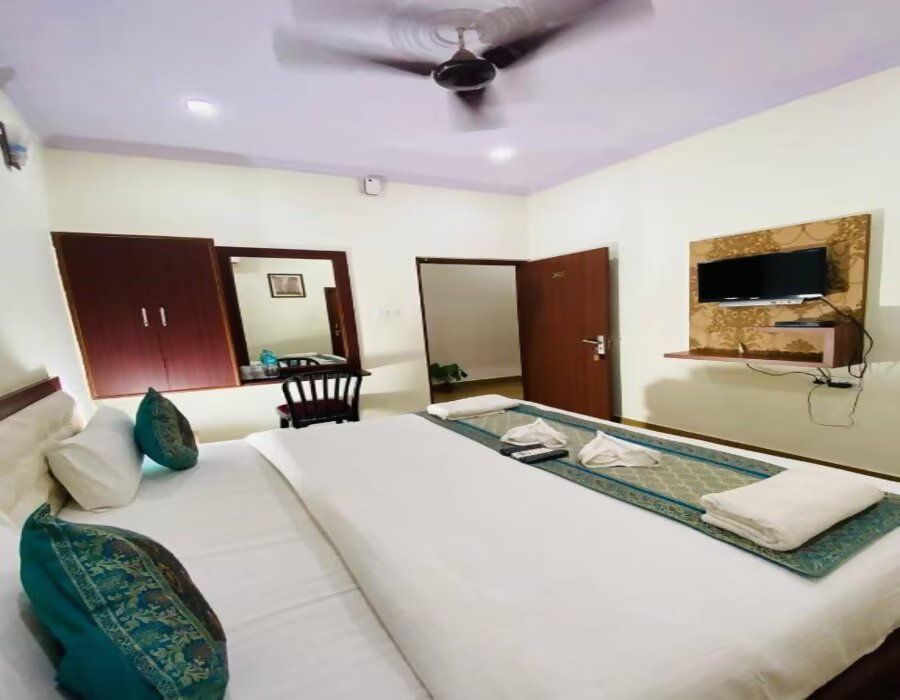 The Century Plaza Hotel Deluxe Room 3