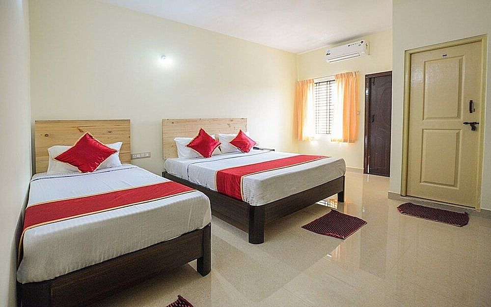 NAMSTAY - Sri Krishna Comforts Deluxe Triple Room 6