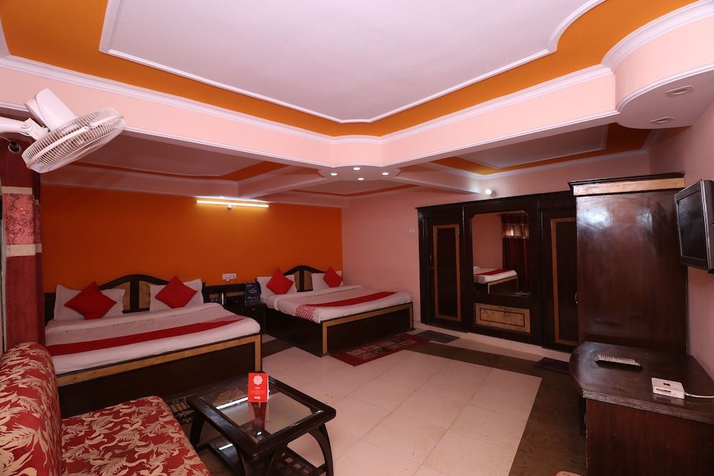 OYO 27612 Maitri Holiday Home Double or Twin Room 5