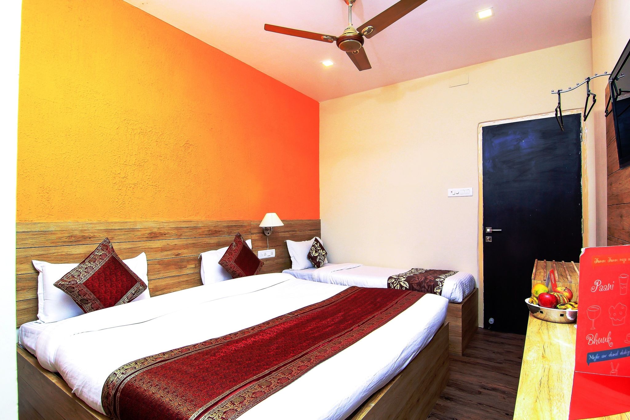 Hotel R B International Deluxe Room 3