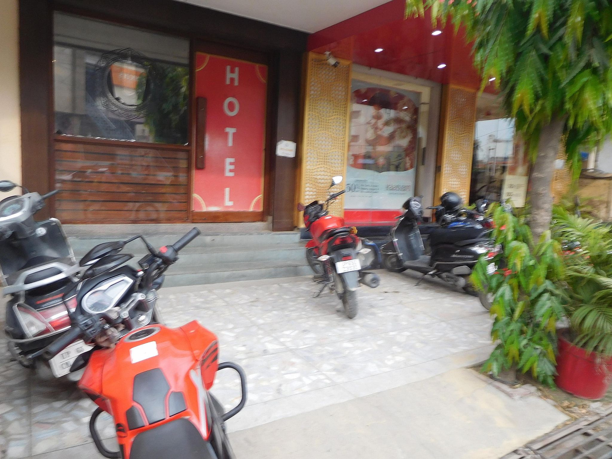 undefined Hotel R B International 10