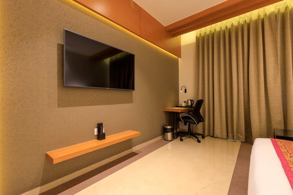 Lords Eco Inn Jamnagar Deluxe Room 2