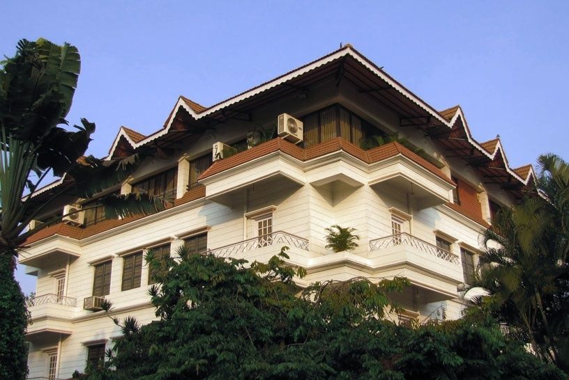 undefined Royal Inn 9