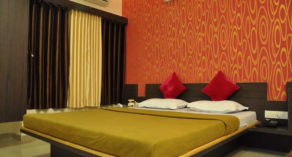 undefined Hotel Om Executive 8