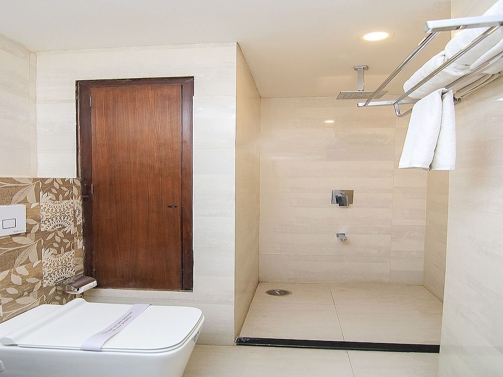 Capital O 15351 Vikram Palace Double or Twin Room 12