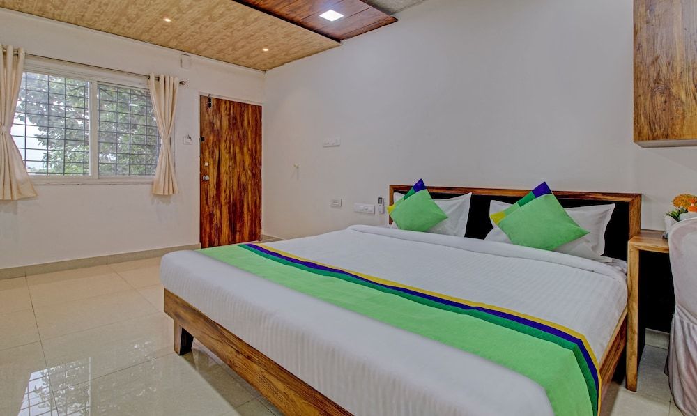 Treebo Sai Samrat Resort Satara Deluxe Double Room 12