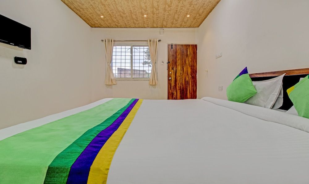 Treebo Sai Samrat Resort Satara Deluxe Double Room 13