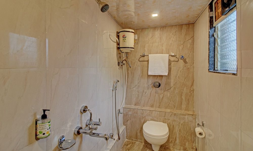 Treebo Sai Samrat Resort Satara Deluxe Double Room 7