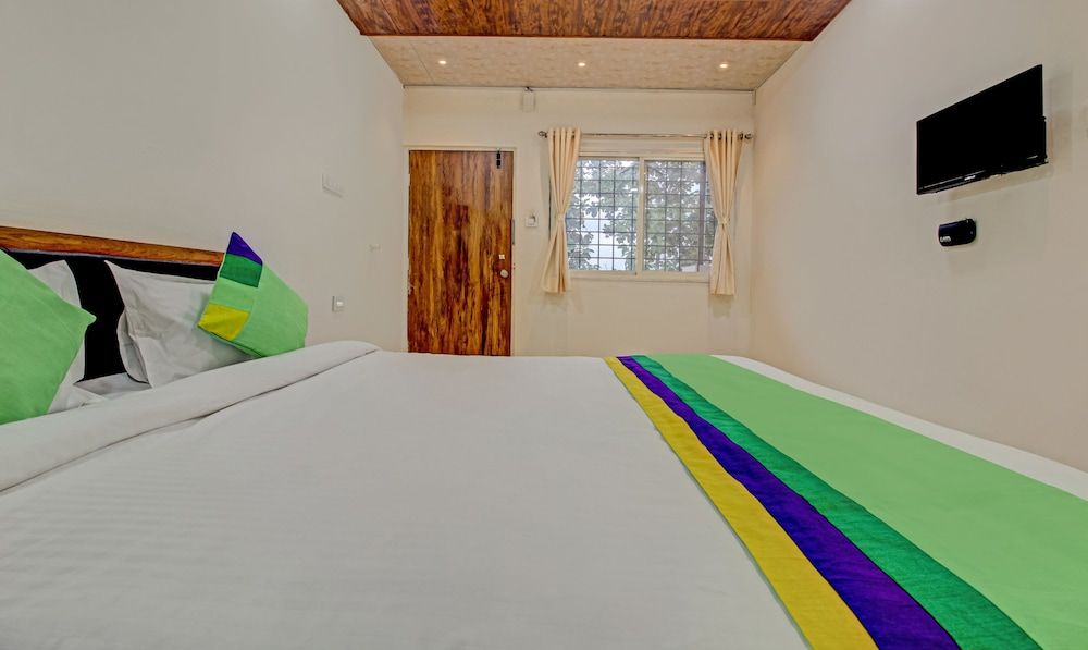 Treebo Sai Samrat Resort Satara Deluxe Double Room 14