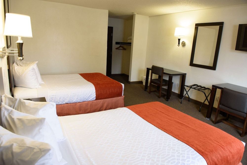 Americas Best Value Inn New Paltz Room, 2 Double Beds, Non Smoking 5