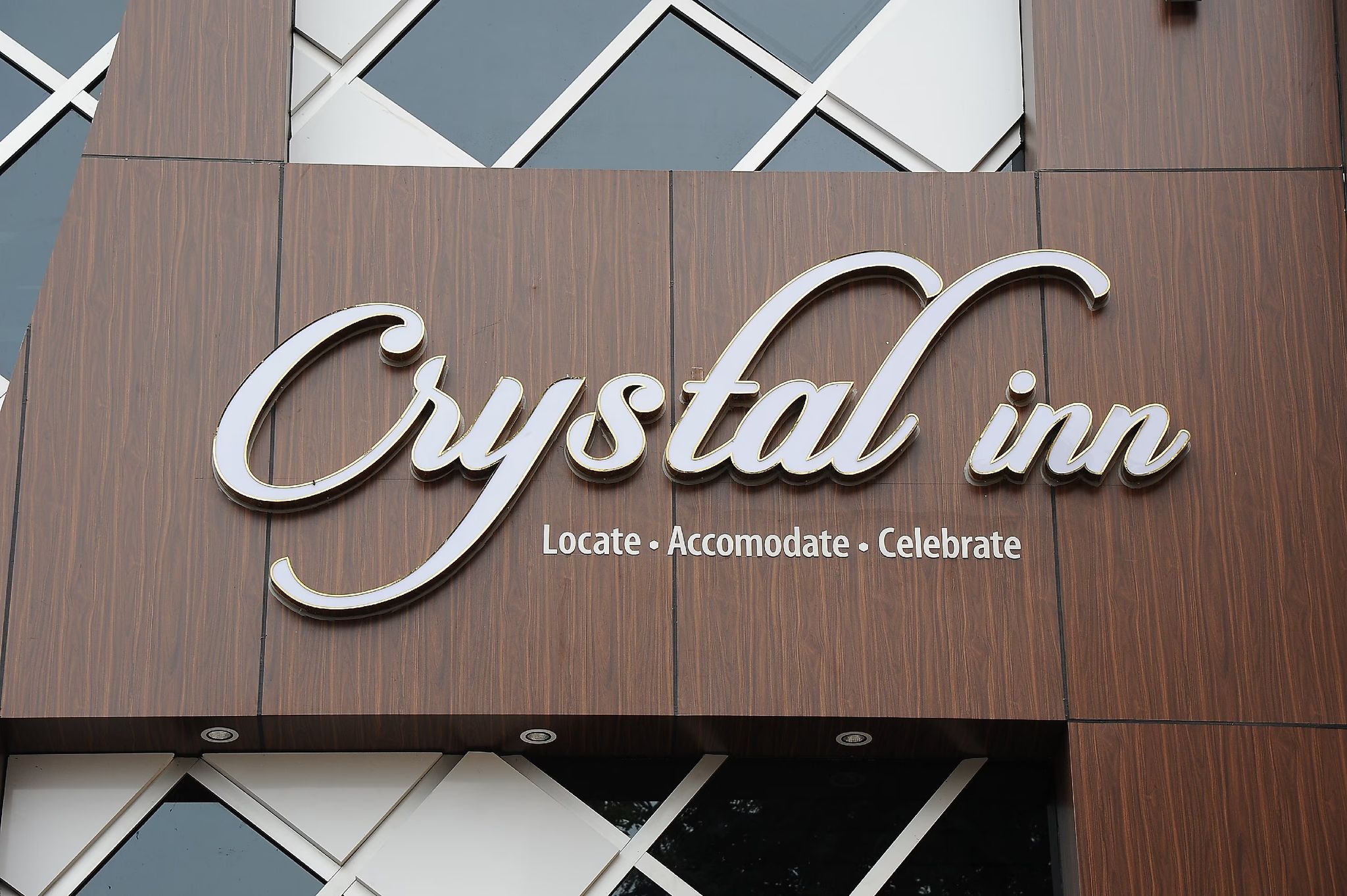 undefined Crystal Inn 7