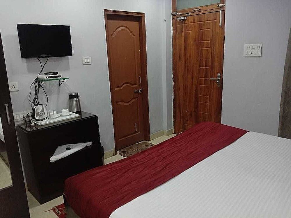 ADB Rooms Park Inn Varanasi Superior Room 7