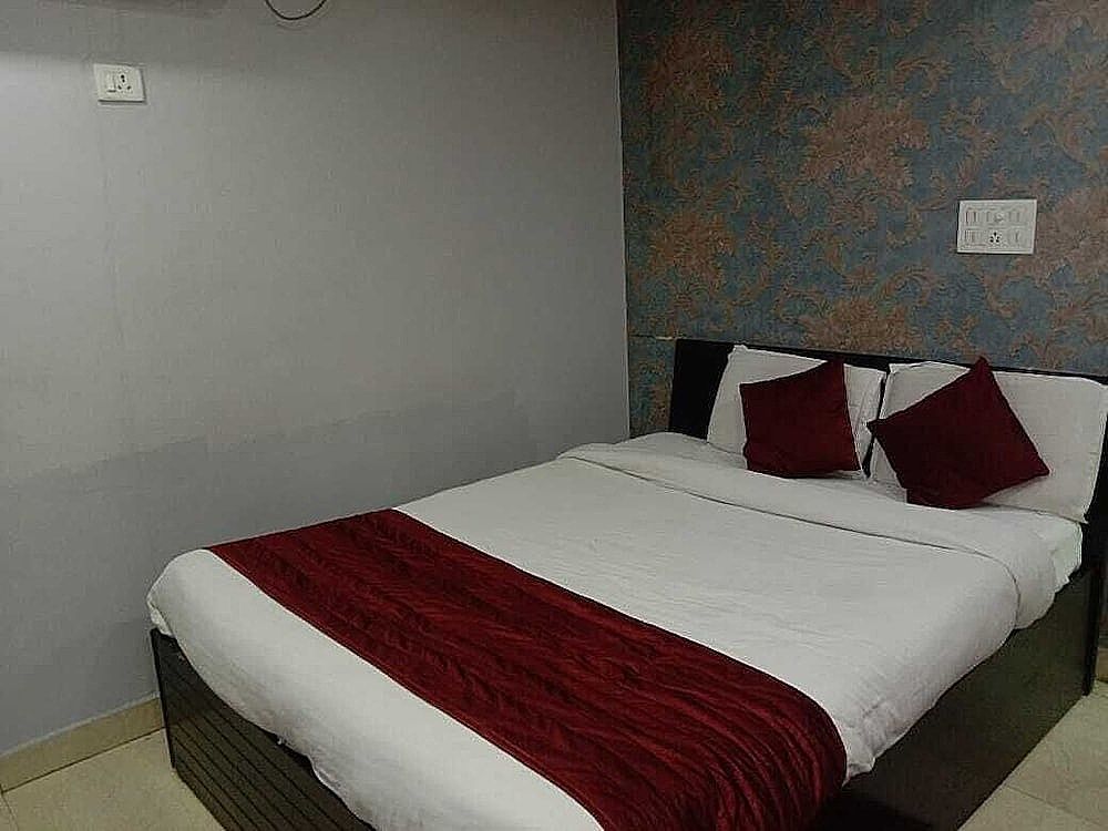 ADB Rooms Park Inn Varanasi Deluxe Double Room, 1 Bedroom 5