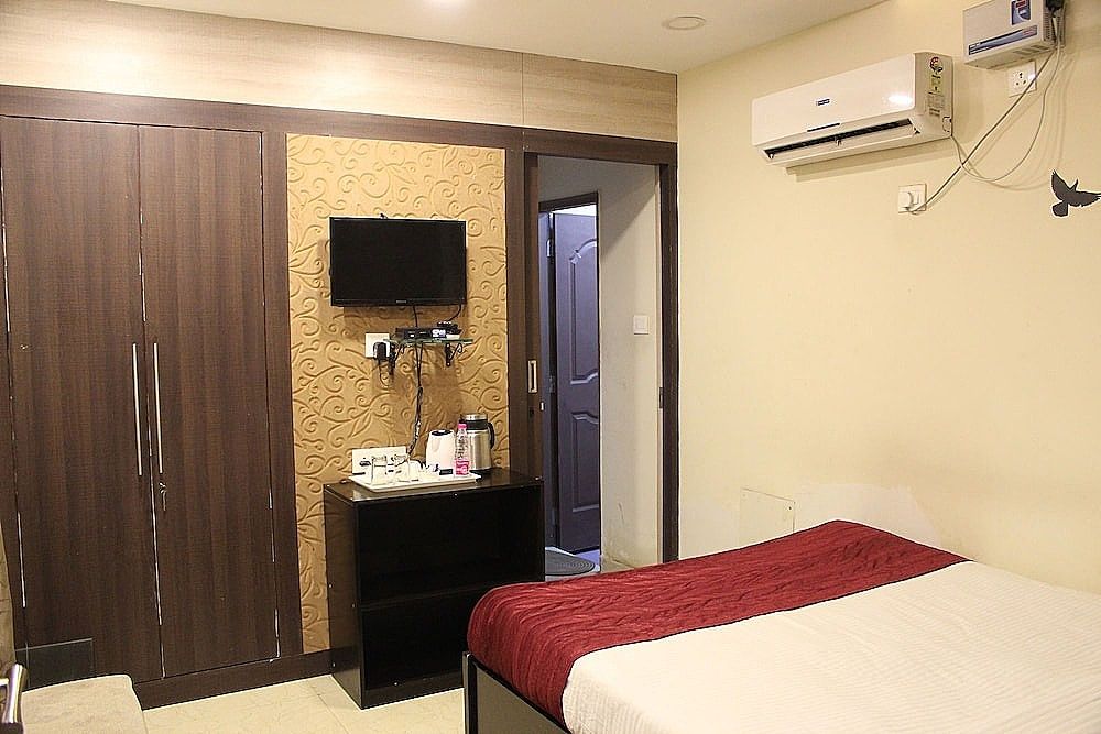 ADB Rooms Park Inn Varanasi Deluxe Double Room, 1 Bedroom 10